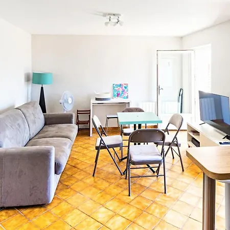 Barri Furnished Flat * カーニュ・シュル・メール