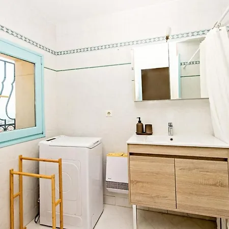 Barri Furnished Flat 別荘 カーニュ・シュル・メール